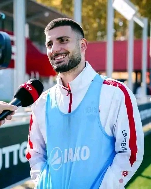 🔥💣 STUTTGART-SENSATION DES JAHRES! 💣🔥 Während ein unfassbares 98-Millionen-Pfund-Angebot aus Arabien lockt, sorgt VfB-Held Deniz Undav für einen Moment, der Fußballgeschichte schreibt! 😱❤️ Statt Reichtum wählt er Herzblut – und erklärt voller Leidenschaft: „Ich lebe und atme für den VfB – ich würde für dieses Wappen sterben!“ ⚽🔥 Ein Bekenntnis, das Europa erschüttert und Millionen Fans zu Tränen rührt – wahre Loyalität in einer käuflichen Fußballwelt! 🌍👏