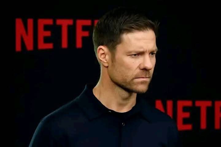 Ein Sturm der Erinnerungen entfacht Leverkusens goldene Ära Netflix enthüllt die Wahrheit hinter dem unglaublichen Aufstieg Vom Schatten zur Übermacht – die unbesiegbare Reise beginnt Xabi Alonsos Verstand – die Waffe, die den Fußball neu schrieb Eine perfekte Saison, eingraviert in Europas Geschichte Zehn Millionen Dollar – eine Spende, die ein Vermächtnis prägte Bayer Leverkusens Verwandlung vom Träumer zur Dynastie Rivalen gedemütigt, Fans wiedergeboren, Schicksal erfüllt Die Welt schaut zu, wie Legenden unsterblich werden Die unantastbare Ära kehrt zurück – in all ihrer Pracht und Leidenschaft