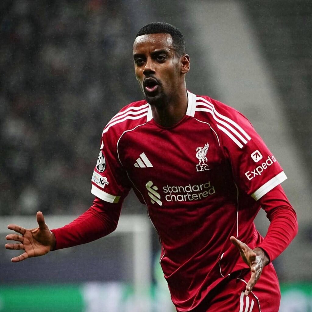 Arne Slot Provides Fitness Update on Isak and Gravenberch Ahead of Weekend Clash