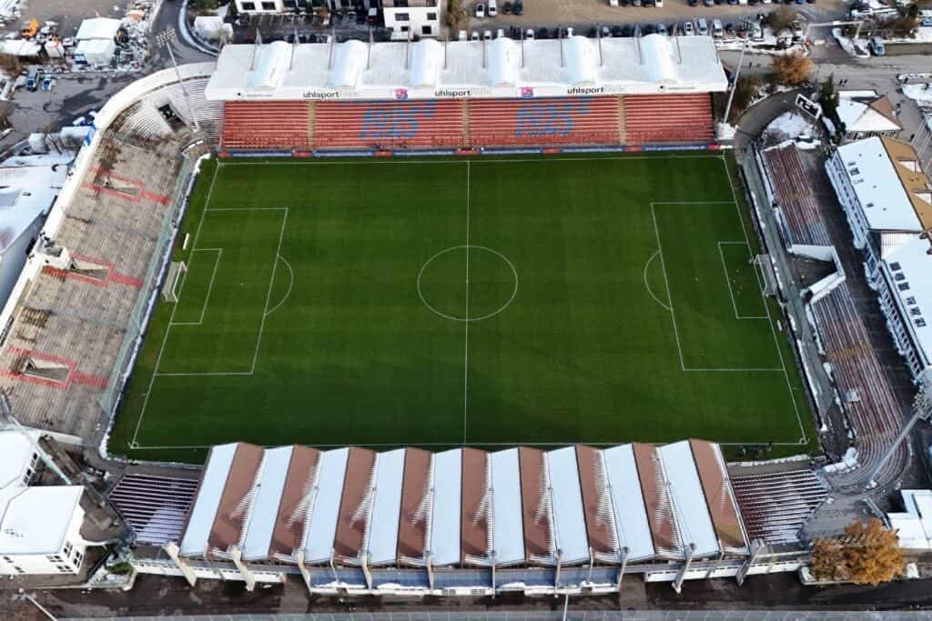 🚨 According to BILD, FC Bayern Munich is close to acquiring the Hachinger Sports Park for around 7.5 million euros – a step that goes far beyond an ordinary infrastructure measure.