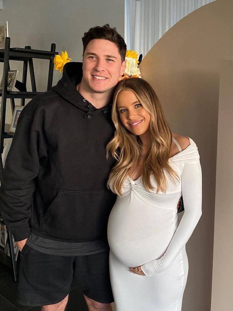 ๐๐ MITCHELL MOSES: โWHEN I FIRST MET BRI GARDONIโฆ SHE CHANGED EVERYTHING_ A story of love, grounding, and transformation beyond the field….full story