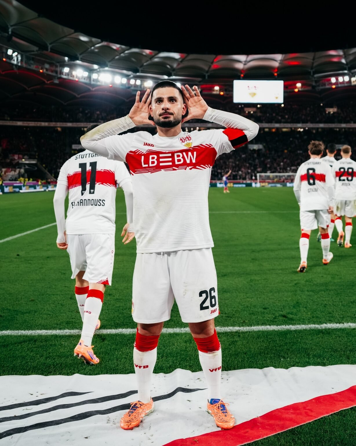 🗣️ Sebastian #Hoeneß über Deniz #Undavs Einsatzzeit: „Er hat nach seiner Verletzung mehr gespielt, als ursprünglich geplant war. Gegen Mainz hat er ein gutes Spiel gemacht und das zweite Tor erzielt.“ #VfB | #RBLVfB