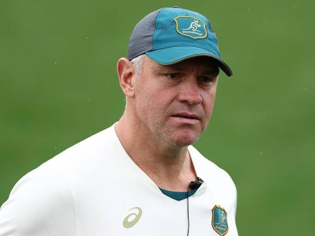 π₯ππ TENSION AT THE EELS! Jason Ryles Under Pressure Despite Four-Year Deal β Salary Cap Turmoil and Financial Chaos Test His Authority Before Season Kick-Off! πππ₯ New Parramatta Eels head coach Jason Ryles, set to begin his four-year tenure in 2025, already finds himself at the center of turmoil. Mounting salary cap challenges, budget strain, and internal unrest threaten to derail his fresh start. Can Ryles restore order and pride to the blue and goldβor is the dream of revival unraveling before it begins?