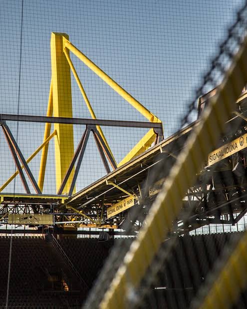 Borussia Dortmund plant Millionenrenovierung des SIGNAL IDUNA PARK – Ein Meisterwerk für die Zukunft