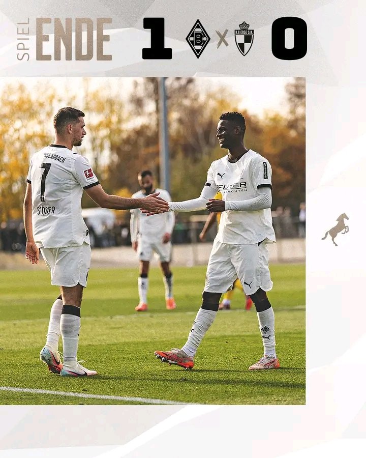 Arbeitssieg mit Herz! Unsere Borussia setzt ein stilles, aber starkes Ausrufezeichen: 1:0 gegen Lierse SK – Jungstar Iaia Manco Danfa krönt seine beeindruckende Entwicklung mit dem Siegtreffer, während Rückkehrer Robin Hack nach geplanter kurzer Einsatzzeit weiter behutsam aufgebaut wird. Ein Testspiel, das Mut macht, Perspektiven öffnet und zeigt, wie viel Energie, Tiefe und Zusammenhalt in diesem Team steckt.“