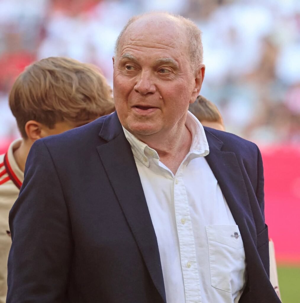 Uli Hoeneß: „Wenn ein Bayern-Spieler für die AfD werben würde, würde ich fragen, ob er noch alle Tassen im Schrank hat“ – Klare Worte zur politischen Lage in Deutschland….