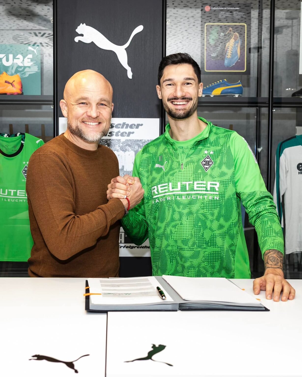 🤝💚 Borussia hat den Vertrag mit Tim Kleindienst vorzeitig um ein weiteres Jahr bis zum 30. Juni 2029 verlängert. …