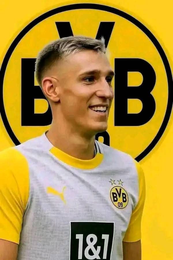 Sensationelle Wende im deutschen Fußball! Der FC Bayern landet einen spektakulären Coup, als Nico Schlotterbeck überraschend vom Erzrivalen Borussia Dortmund nach München wechselt und damit die Bundesliga ers…………..