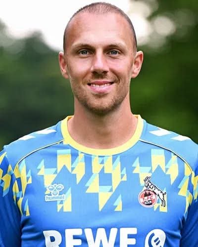 OFFIZIELL: Marvin Schwäbe bleibt dem 1. FC Köln treu und verlängert seinen Vertrag bis 2030!