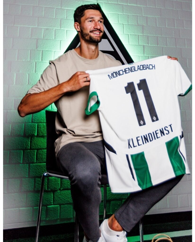 Tim Kleindienst unterschreibt Siebenjahresvertrag bei Borussia Mönchengladbach: „Ich will hier eine Legende werden – und eines Tages Trainer“…