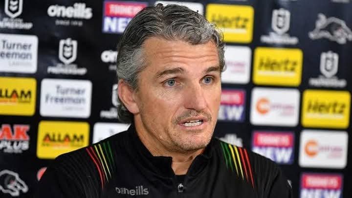 EILMELDUNG: Penrith-Panthers-Cheftrainer Ivan Cleary, der sich neben seiner Arbeit als Coach auch in mehreren weiteren Bereichen engagiert, hat eine Vertragsverlängerung unterzeichnet, die ihn bis Ende 2026 im Amt hält. Cleary gab die Ankündigung heute offiziell bekannt und betonte, wie sehr er sich darauf freue, die erfolgreiche Entwicklung des Teams fortzuführen. Die Panthers zeigen großes Vertrauen in seine langfristige Vision und erwarten, dass er den Klub weiterhin zu Spitzenleistungen führt.