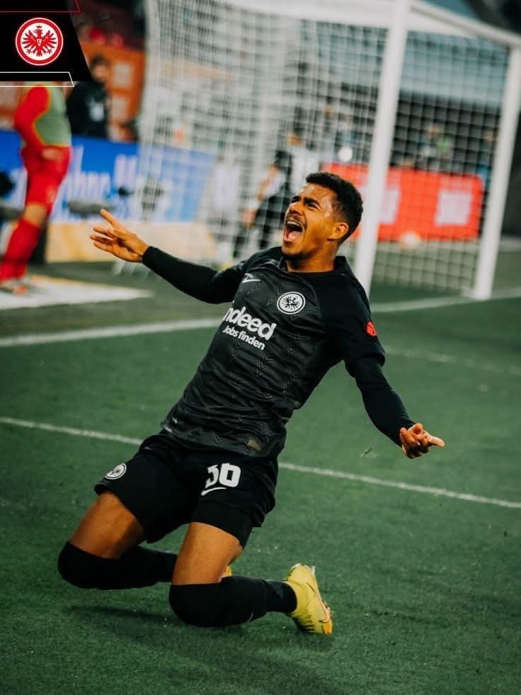 đ„ GOOOOOOOOAL SHOCKER IN EUROPE! đ„ Frankfurt silence the Camp Nou as Ansgar Knauff strikes a clinical opener, finishing brilliantly from Nathaniel Brownâs razor-sharp assist in the 21st minute! Barcelona stunned, Frankfurt fearless, and the momentum has swung dramatically. The German side draw first blood in this high-stakes European showdownâpace, precision, and pure confidence on display! Can Barcelona respond, or is Frankfurt about to script another unforgettable European chapter? âĄâœđ„ https://breakingsportnews.co.uk/?p=117857&preview=true